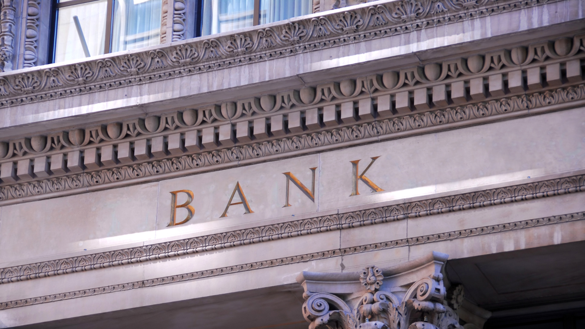 Hong Kong Banks Build Gold Inventories Ahead of New Bullion Clearing System Launch