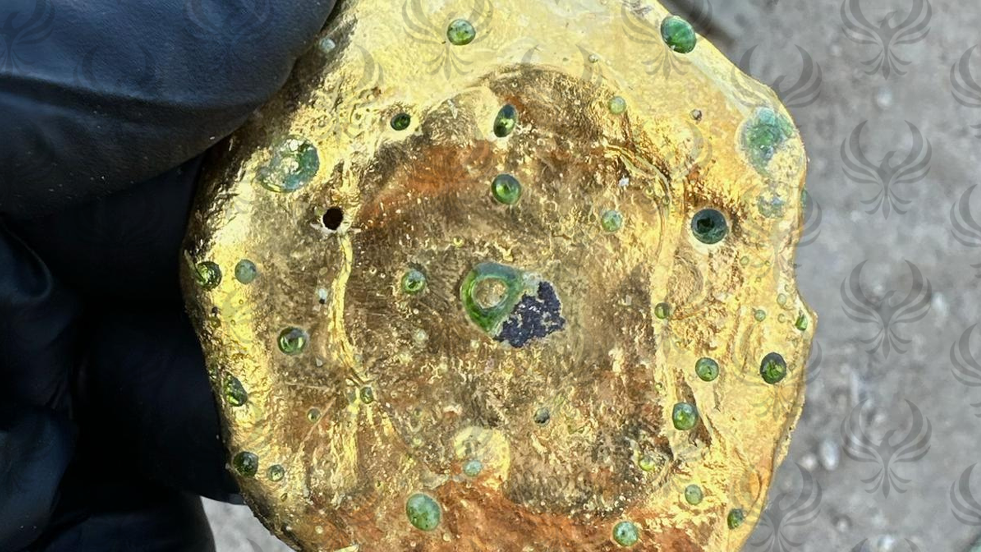 Gold’s worst week since 1983 shows how a safe haven can fail in the short term