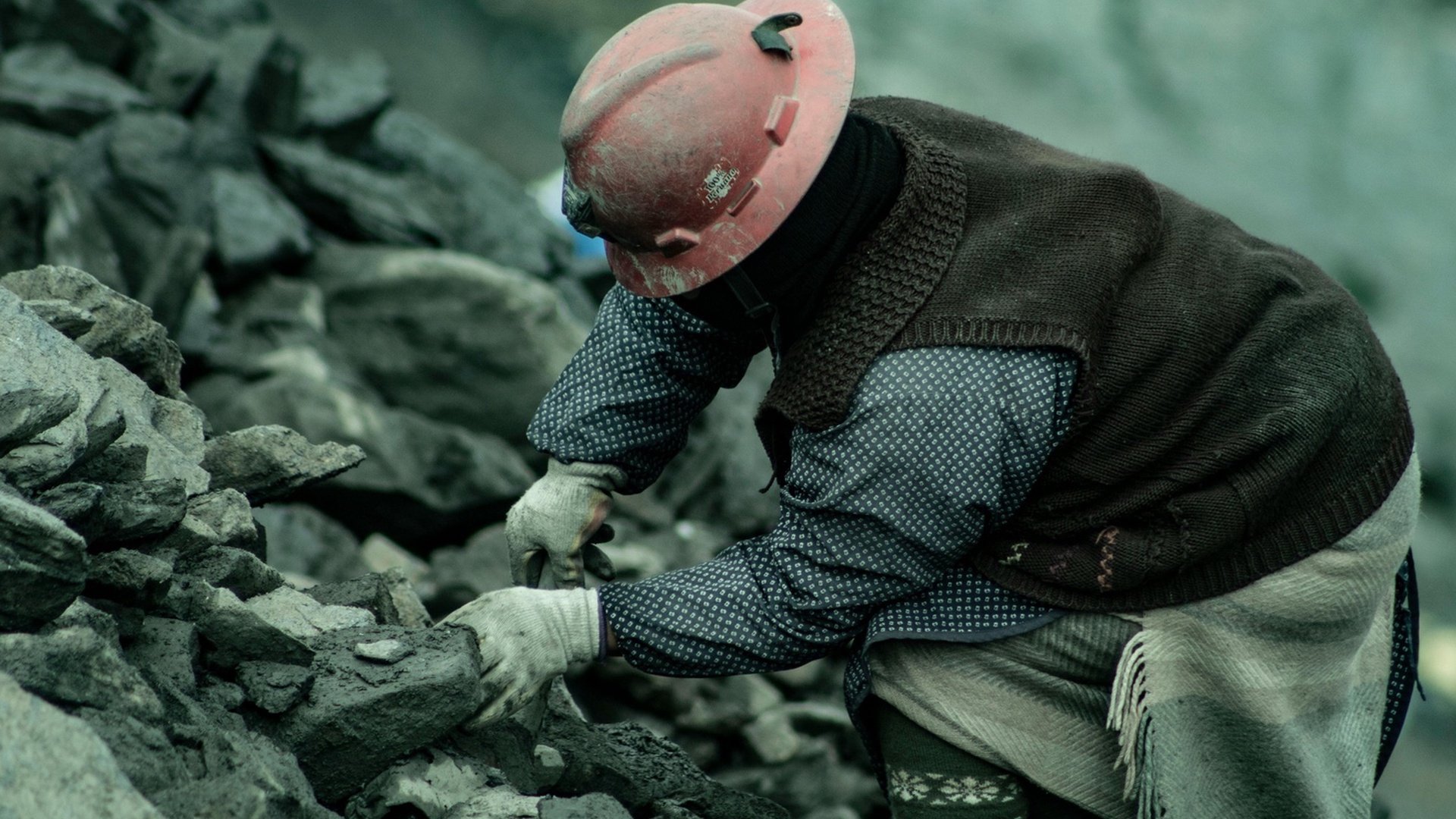 US pours $1B into Latin America critical minerals