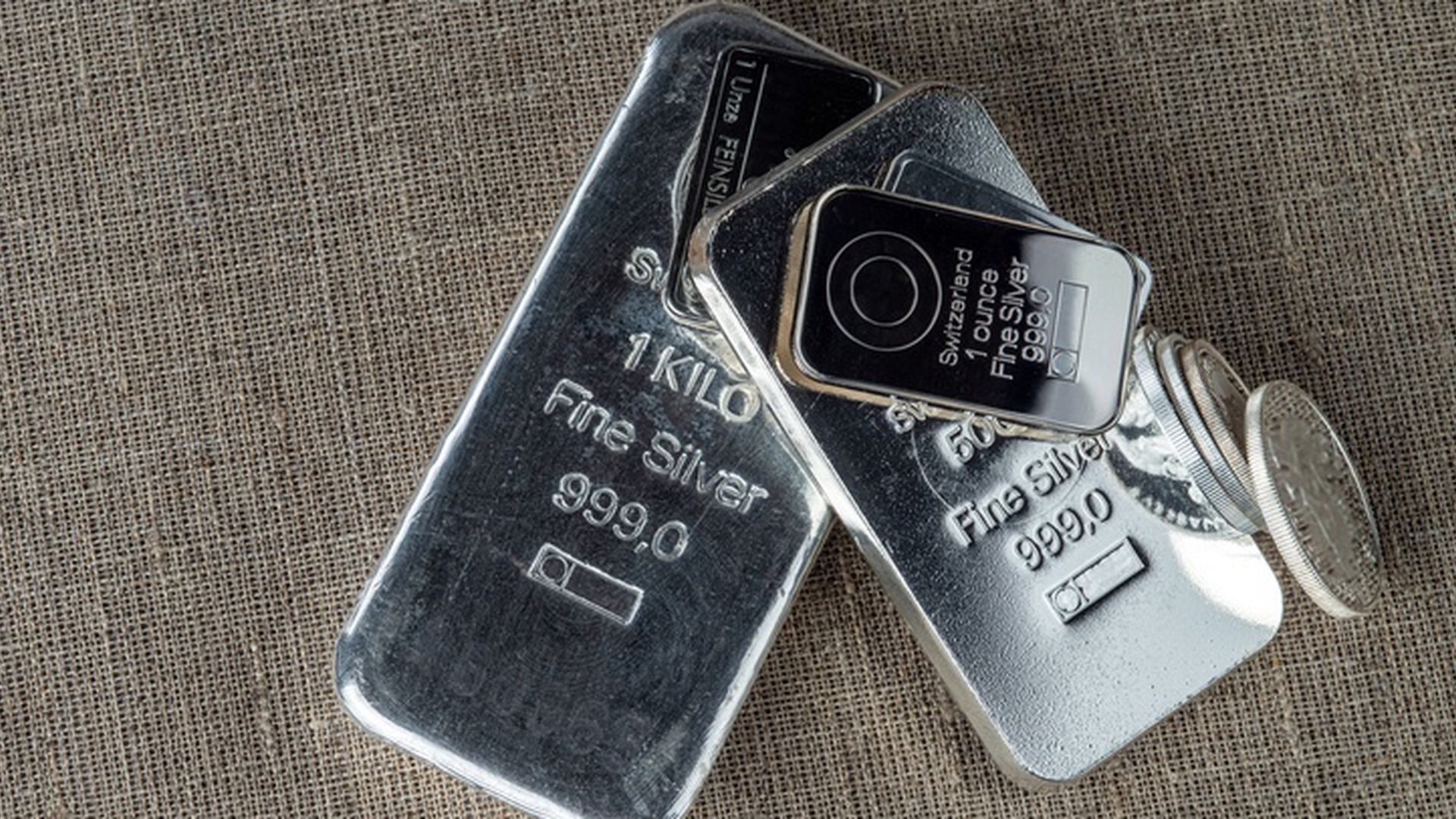 Silver Rallies Ahead of Fed Decision