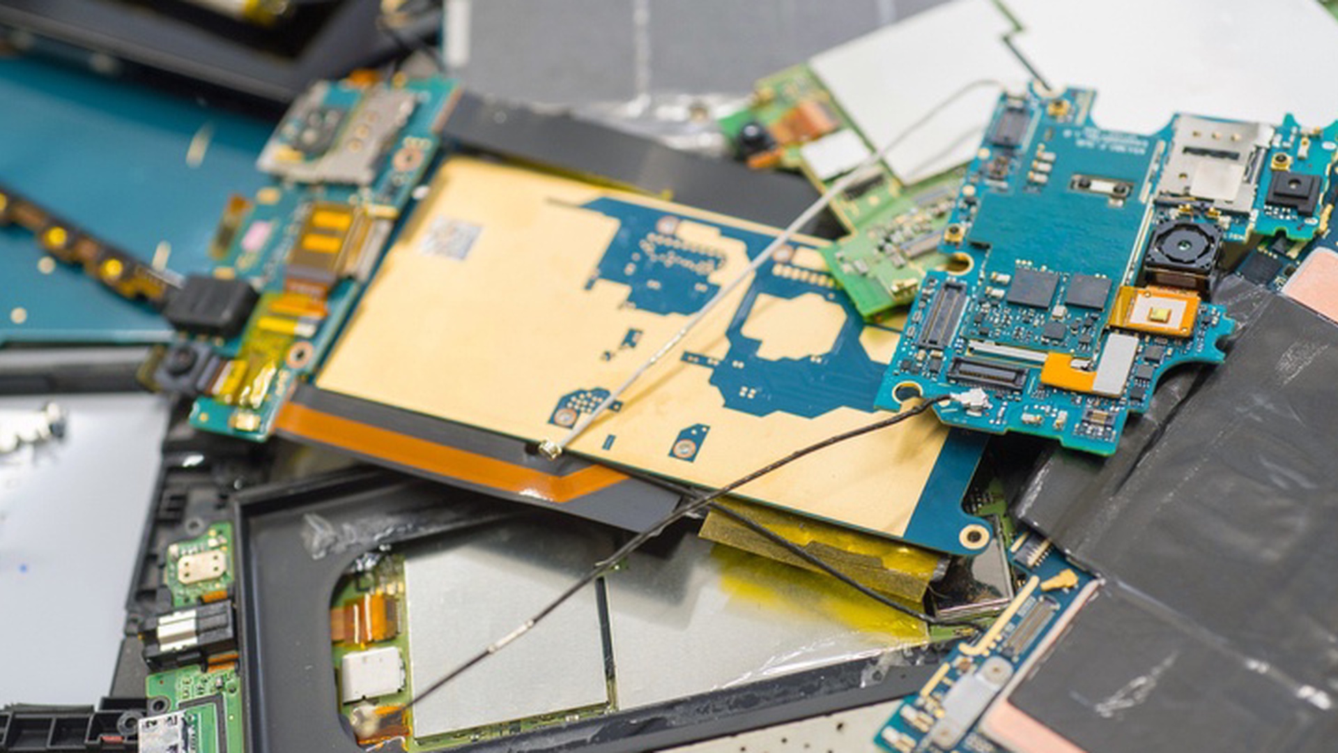 Ruthenium in Legacy HDDs