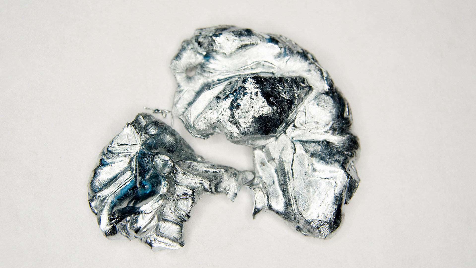 Does Gallium Melt Metal? A Deep Dive into Its Effects on Aluminum, Steel, and Other Metals